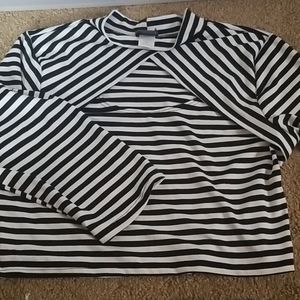 Last Chance- Key hole striped crop top